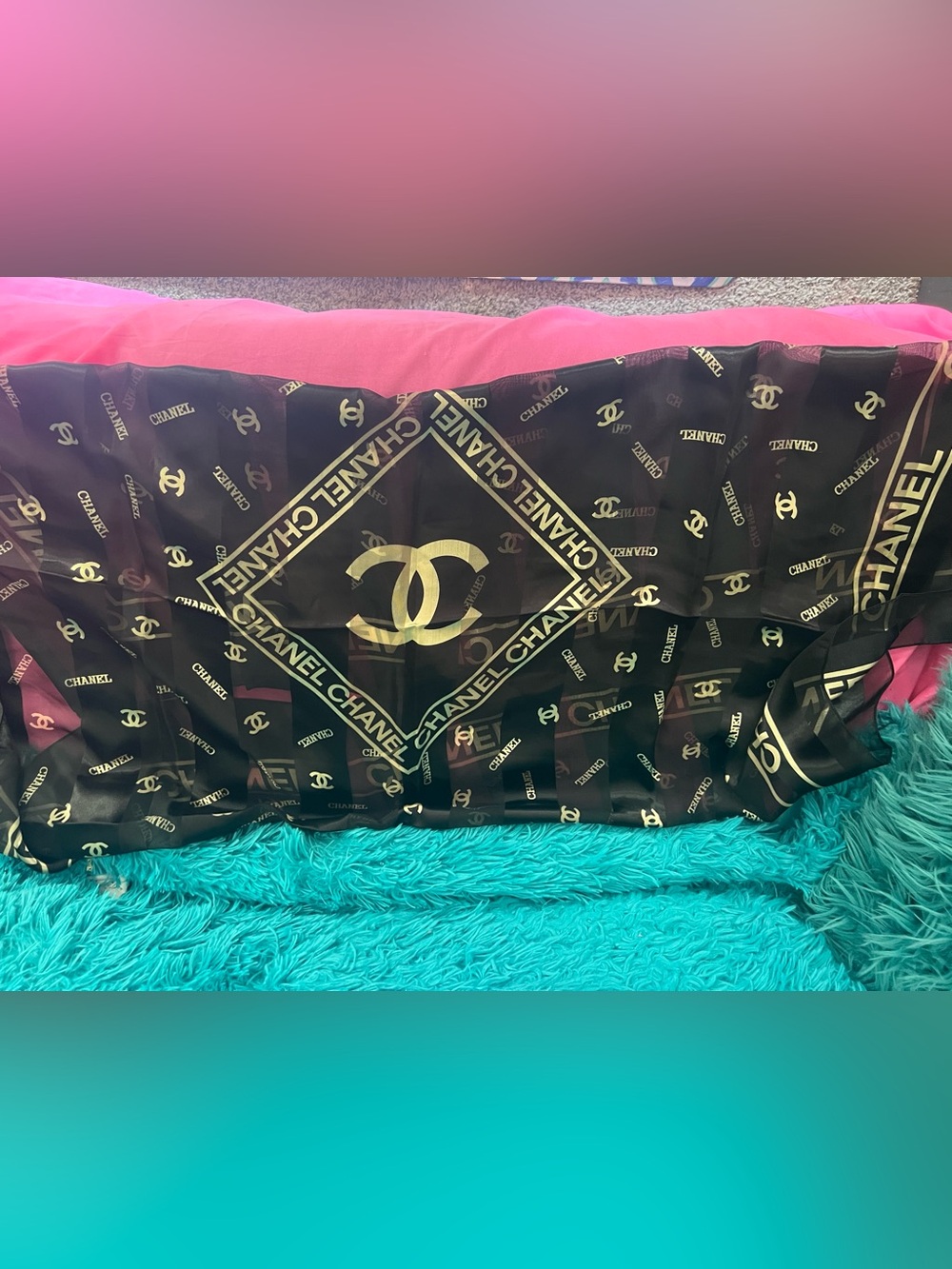 Chanel scarf - Picture 3 of 5